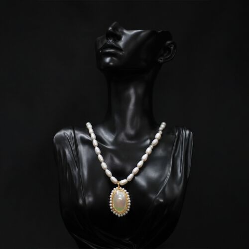 Ethereal Pearl Elegance Necklace