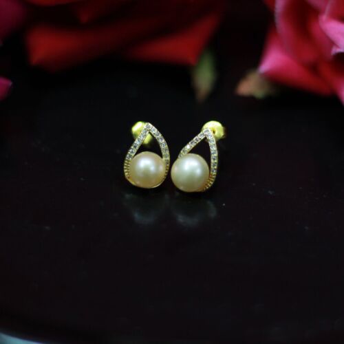 Golden Radiance Classic Pearl Stud Earrings