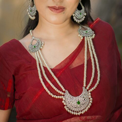 Regal Green Pearl Long Necklace Set