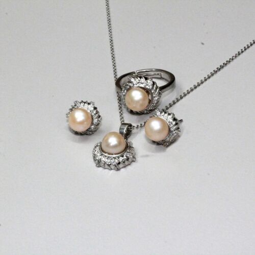 Divine Glow Pearl Set