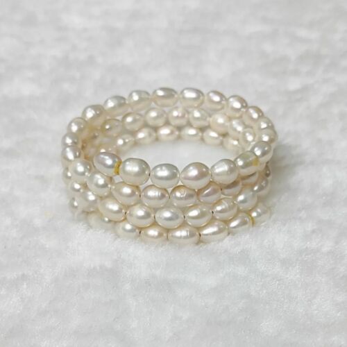 Ethereal Glow Pearl Bracelet