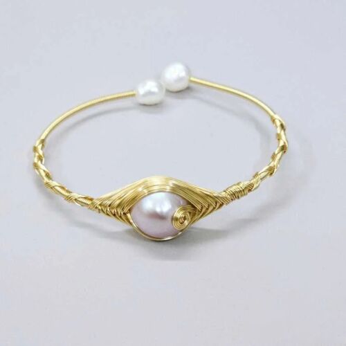 Golden Embrace" Freshwater Pearl Bracelet