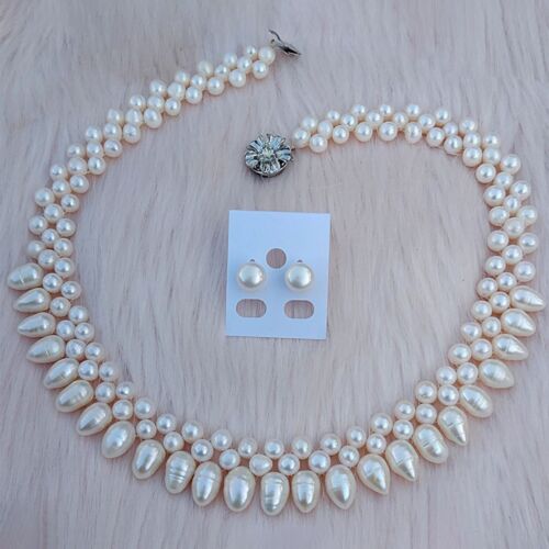 Whimsical Pearl Bloom Necklace Set