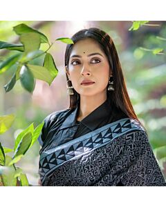 Midnight Elegance Handwoven Saree