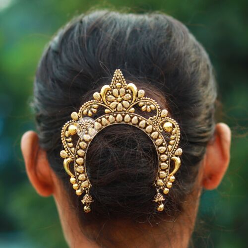 Traditional Golden Bridal Khopar Kata